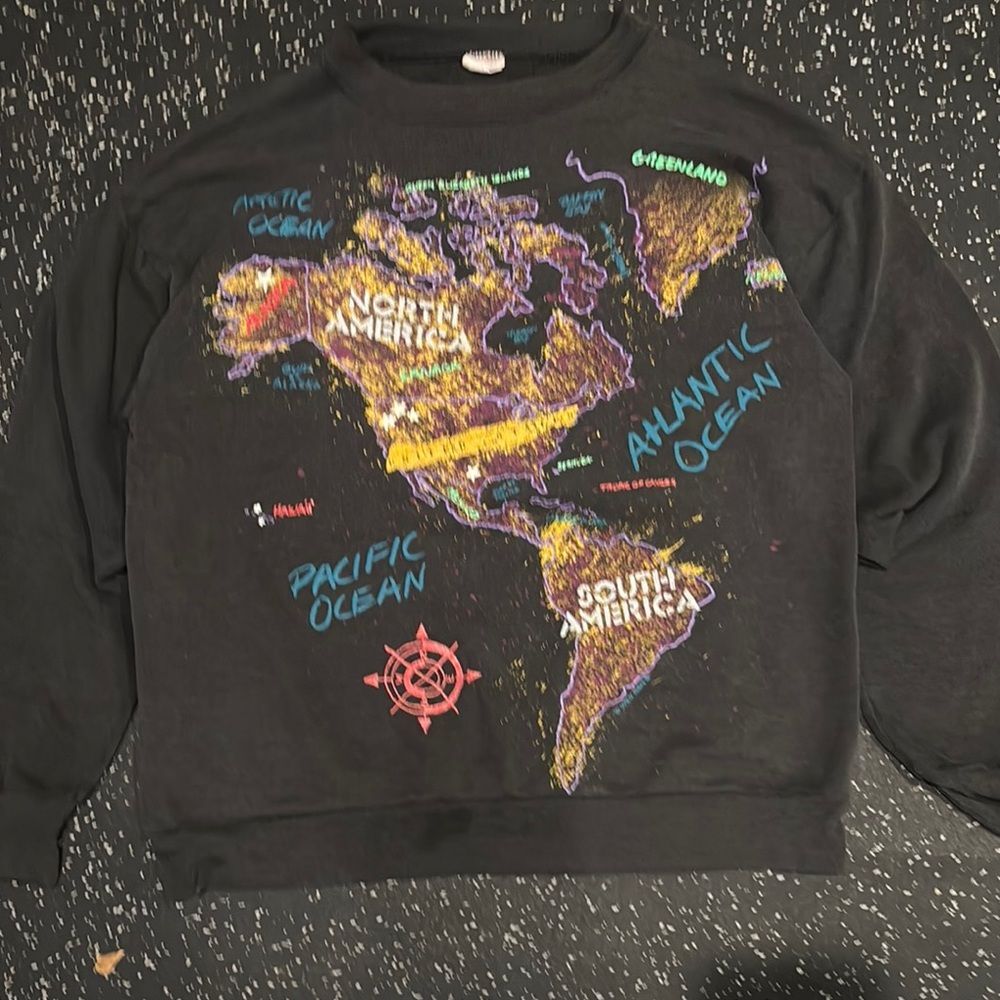 Vintage Early 1980s Steinwurtzel Black Heavy Cotton World Map Graphic Crewneck